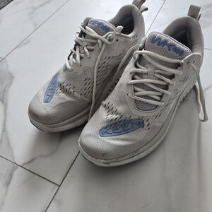 Keen WK400 walking shoes